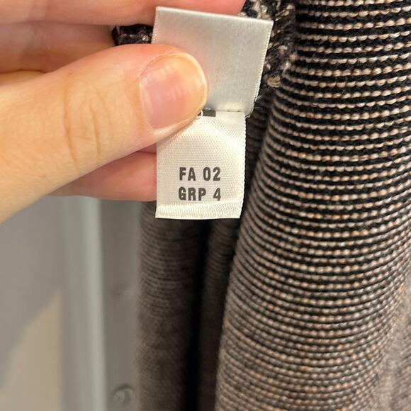 ST. JOHN Collection Marie Gray Striped Knit Pants Pull On Brown Black Size 10 - Picture 8 of 9